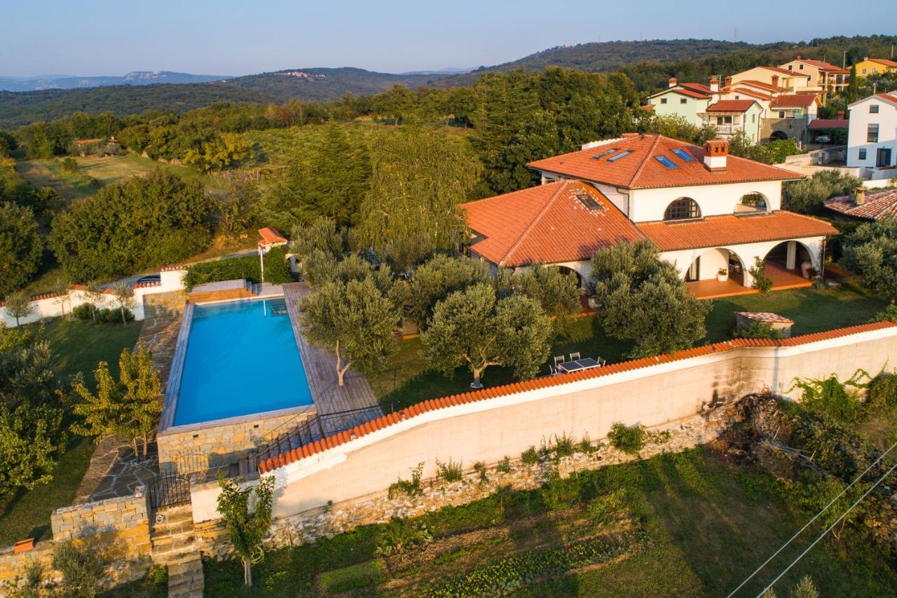 Villa Emi زْغورنيي سْكوفييي المظهر الخارجي الصورة