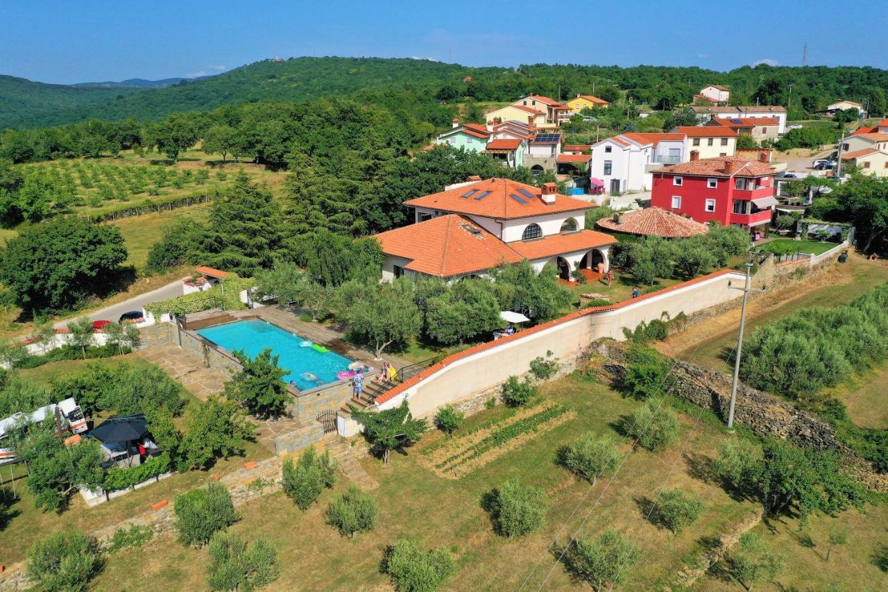 Villa Emi زْغورنيي سْكوفييي المظهر الخارجي الصورة